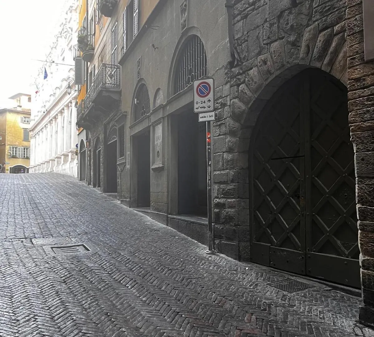 アパート ベルガモLa Casa Di Milviaアパートメント イタリア